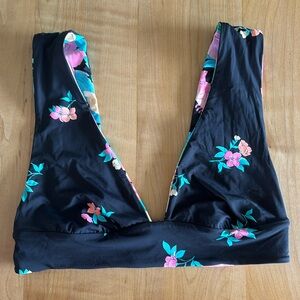 Reversible bikini top